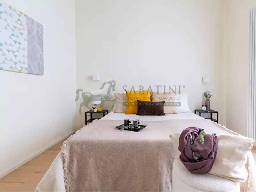 Immagine 11 di Appartamento in vendita  in via Pietro Maroncelli 9 a Milano