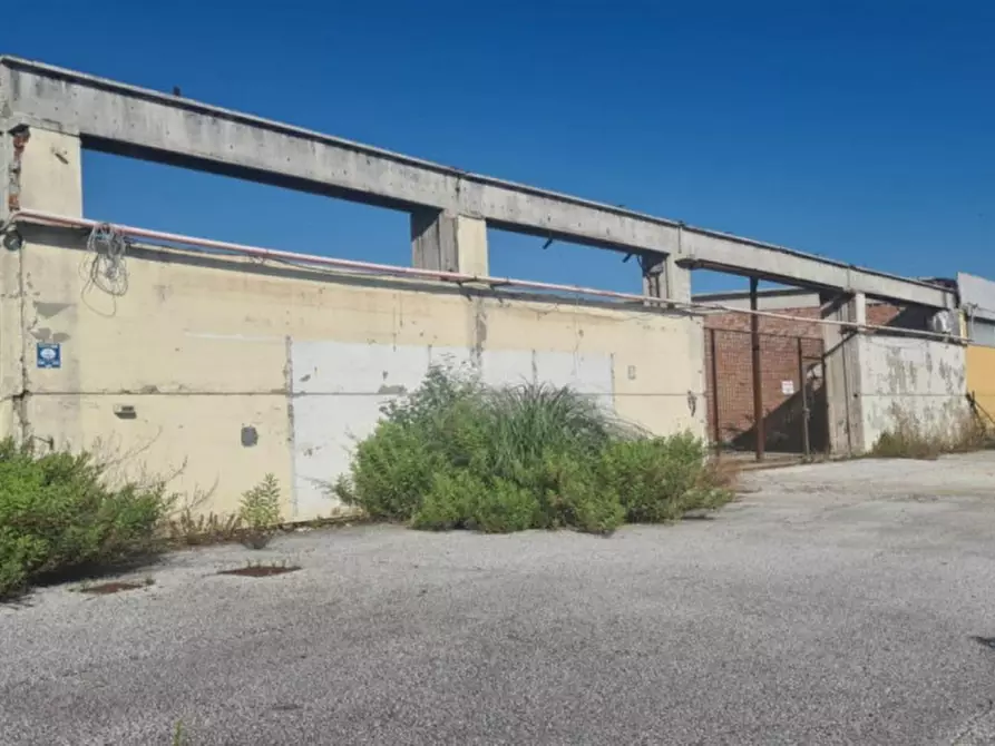 Immagine 7 di Capannone industriale in vendita  in Via degli Armatori, 55041 Le Bocchette LU, Italia a Camaiore