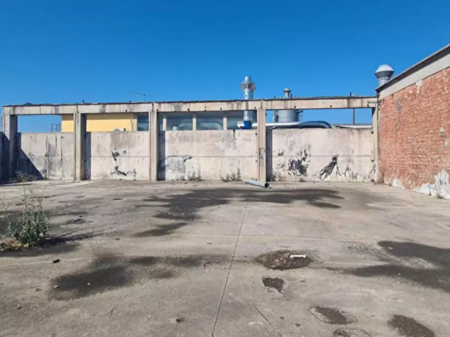 Immagine 8 di Capannone industriale in vendita  in Via degli Armatori, 55041 Le Bocchette LU, Italia a Camaiore