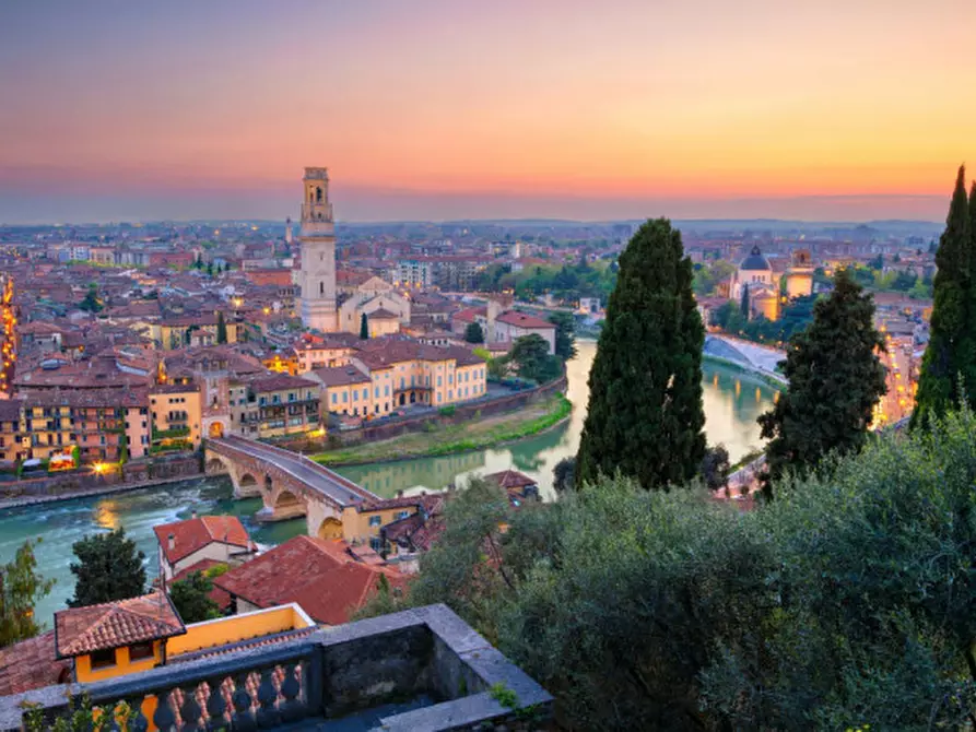 Immagine 21 di Appartamento in vendita  in Via Mazzini a Verona