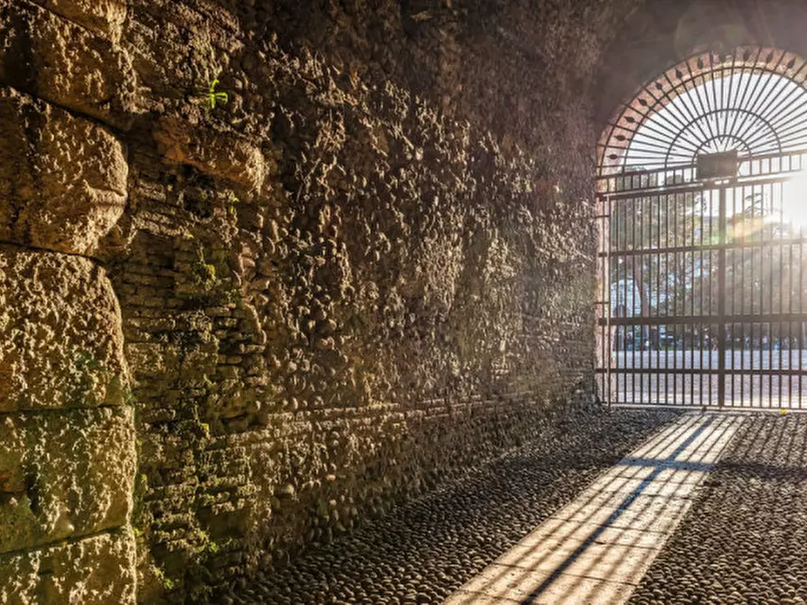 Immagine 29 di Appartamento in vendita  in Via Mazzini a Verona
