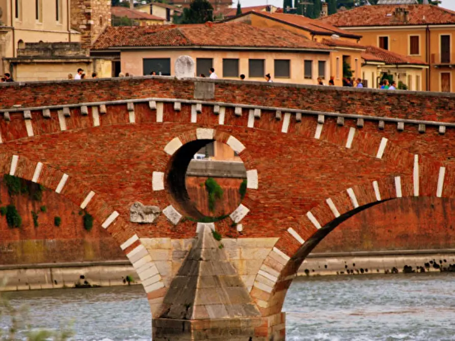 Immagine 34 di Appartamento in vendita  in Via Mazzini a Verona