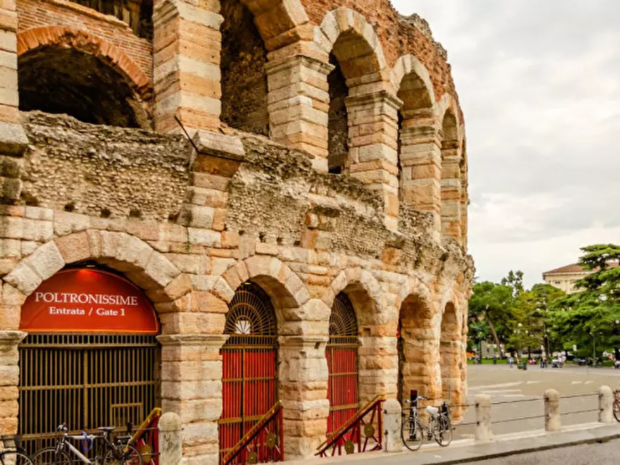 Immagine 35 di Appartamento in vendita  in Via Mazzini a Verona