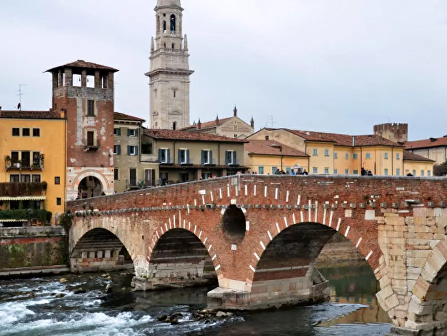Immagine 41 di Appartamento in vendita  in Via Mazzini a Verona