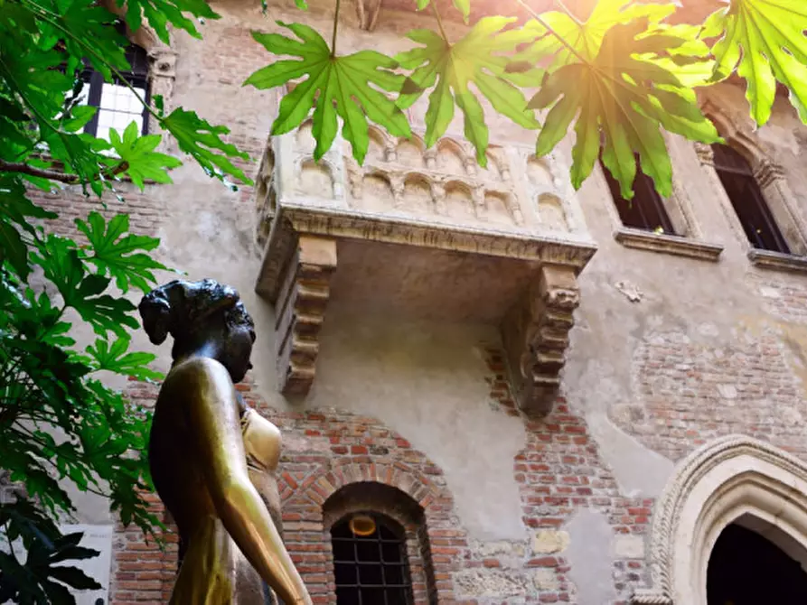 Immagine 44 di Appartamento in vendita  in Via Mazzini a Verona