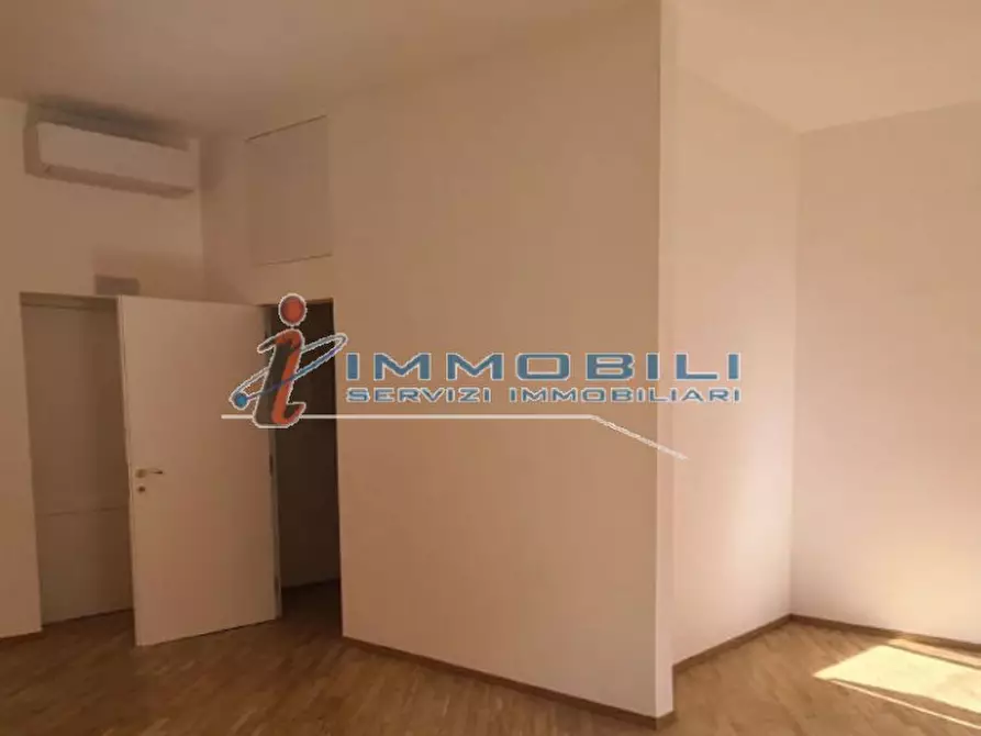 Immagine 6 di Ufficio in affitto  in LARGO AUGUSTO a Milano
