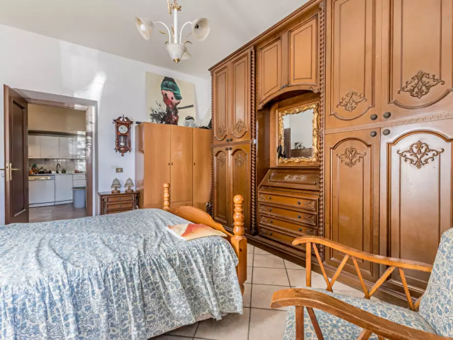 Immagine 7 di Appartamento in vendita  in Via Tuscolana 1661 a Roma