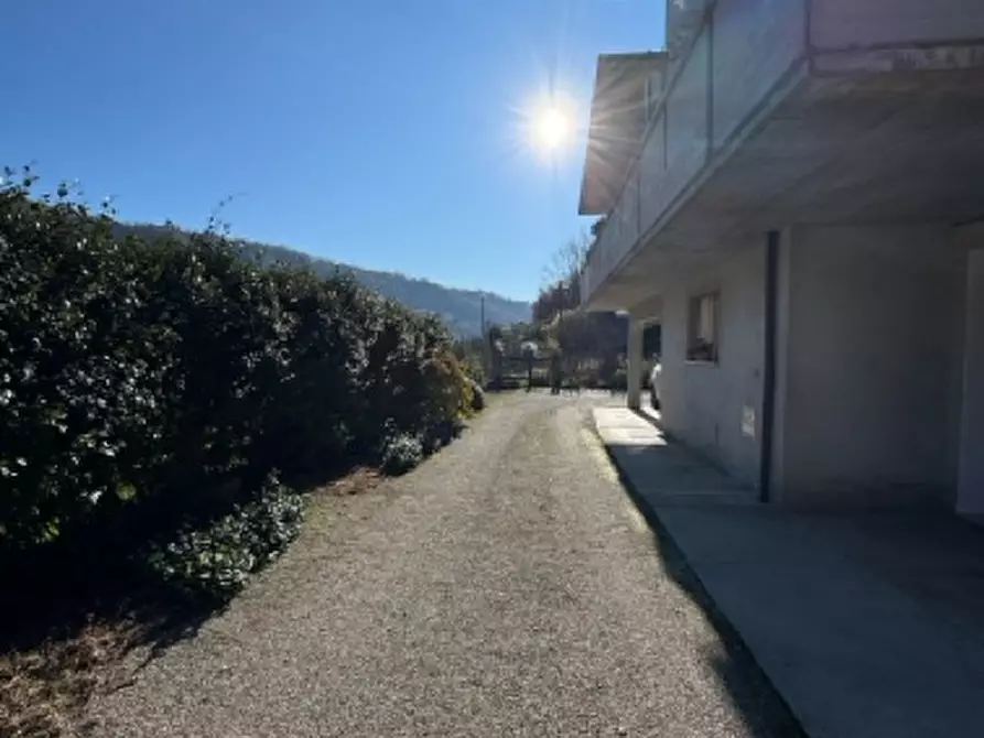 Immagine 28 di Appartamento in vendita  in Via Burani a Salcedo