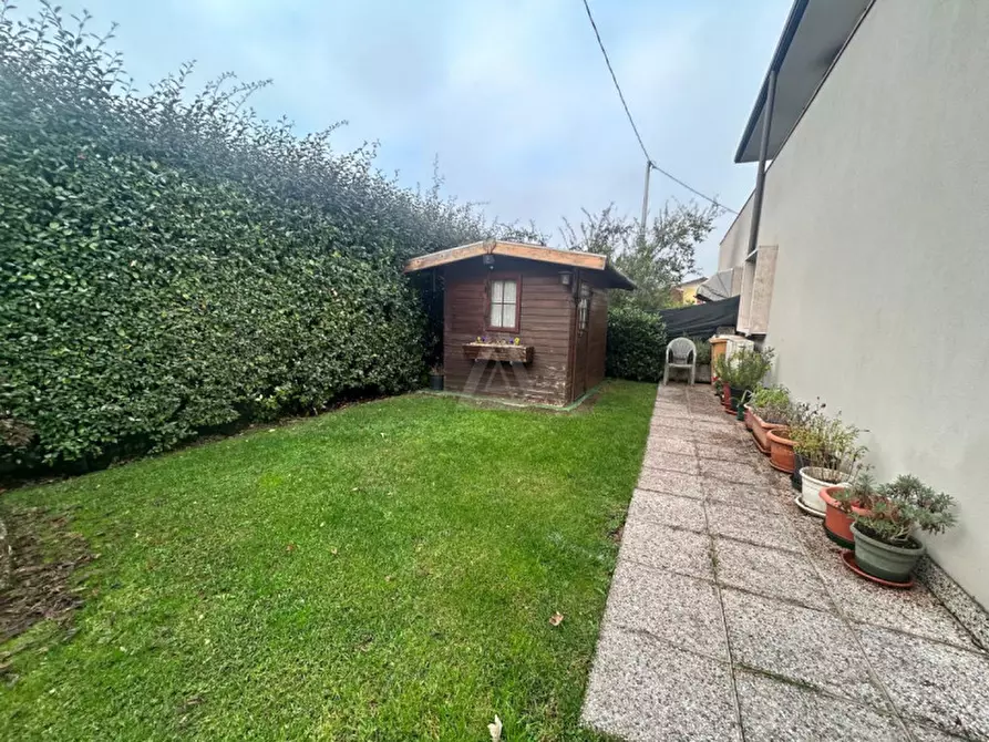 Immagine 1 di Appartamento in vendita  in Via John Fitzgerald Kennedy a Riese Pio x