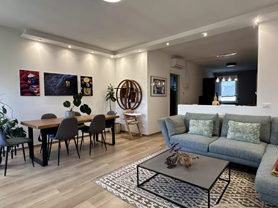 Immagine 5 di Appartamento in vendita  in Via colombicchio a Cormons