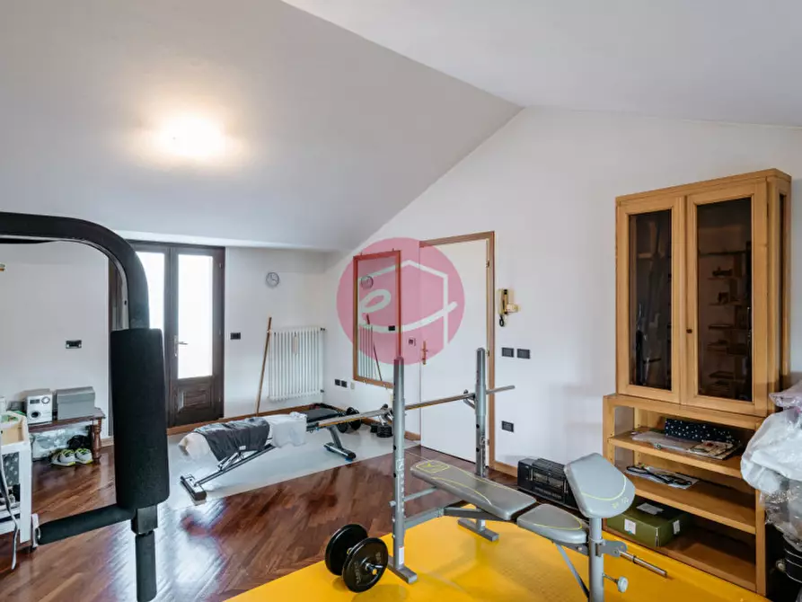 Immagine 22 di Villa in vendita  a Savignano Sul Rubicone