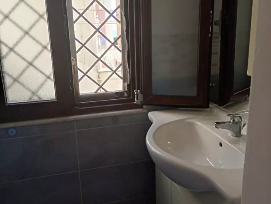 Immagine 16 di Appartamento in vendita  in via giovanni pascoli 44 a Napoli