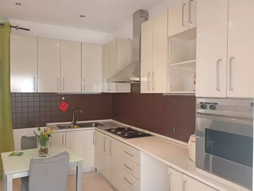 Immagine 18 di Appartamento in vendita  in via giovanni pascoli 44 a Napoli