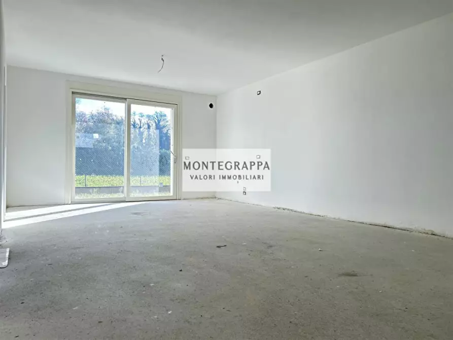 Immagine 3 di Casa bifamiliare in vendita  in Via Roma a Loreggia