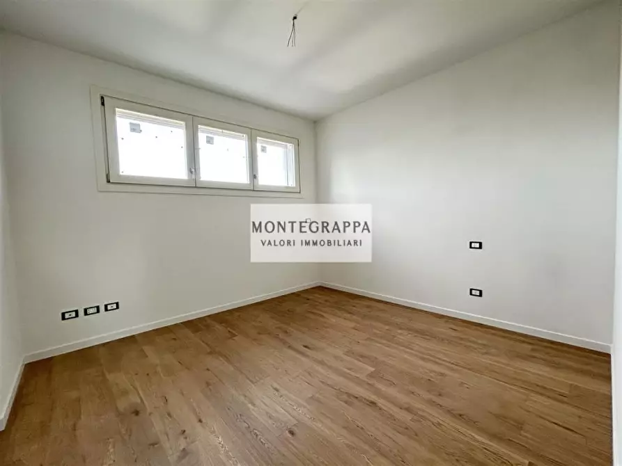 Immagine 11 di Casa bifamiliare in vendita  in Via Roma a Loreggia