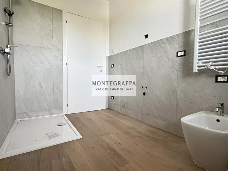 Immagine 17 di Casa bifamiliare in vendita  in Via Roma a Loreggia