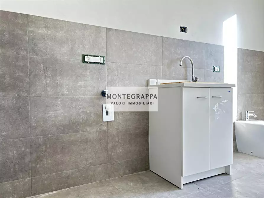 Immagine 19 di Casa bifamiliare in vendita  in Via Roma a Loreggia