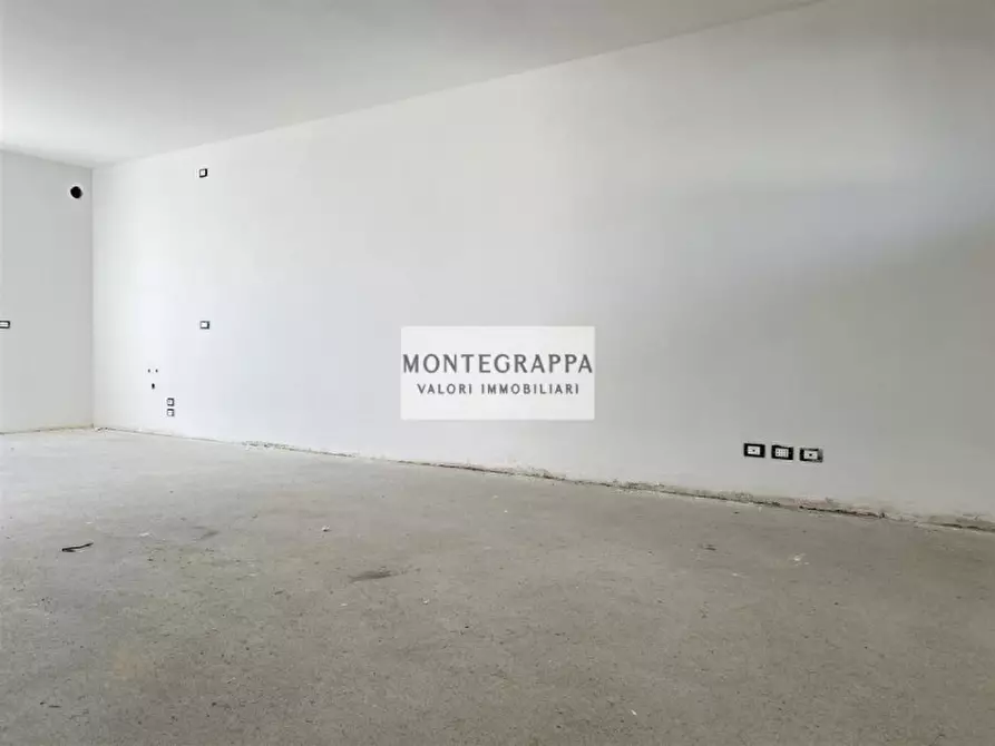 Immagine 31 di Casa bifamiliare in vendita  in Via Roma a Loreggia