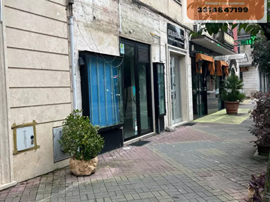 Immagine 4 di Negozio in affitto  a Cassino
