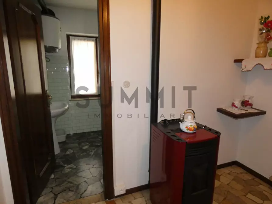 Immagine 15 di Appartamento in vendita  a Valli Del Pasubio