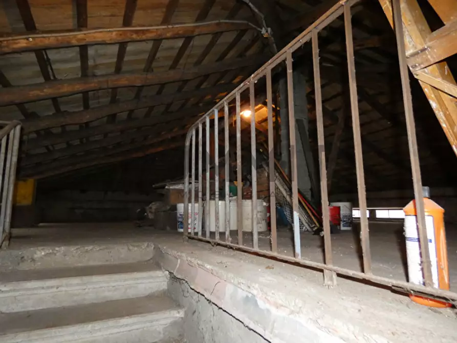 Immagine 16 di Appartamento in vendita  a Valli Del Pasubio