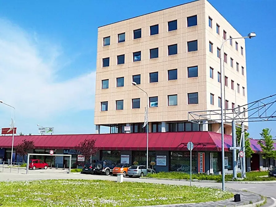 Immagine 2 di Ufficio in vendita  in Via delle Querce, 2 a Anzola Dell'emilia