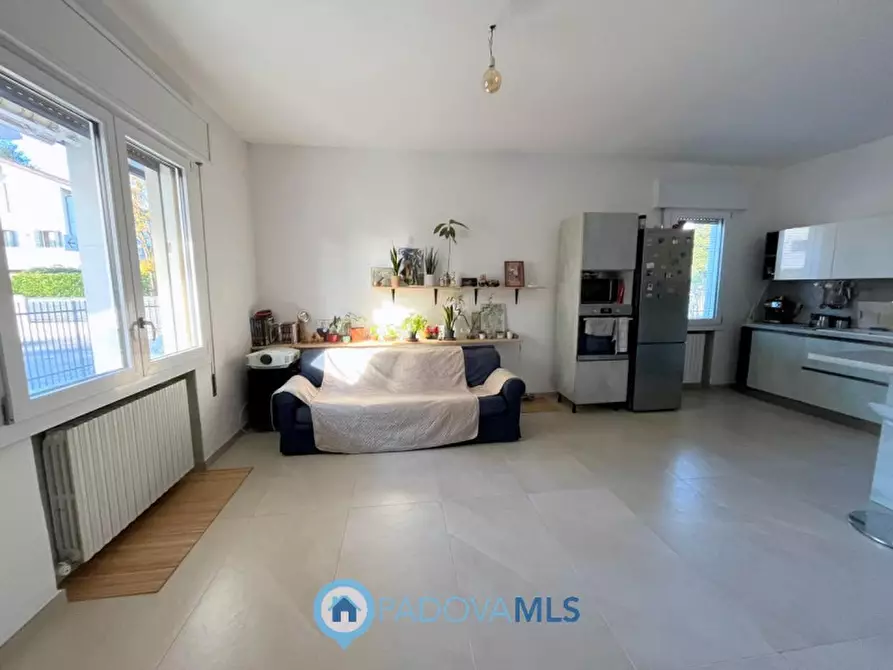 Immagine 2 di Appartamento in vendita  in Via Padova a Albignasego