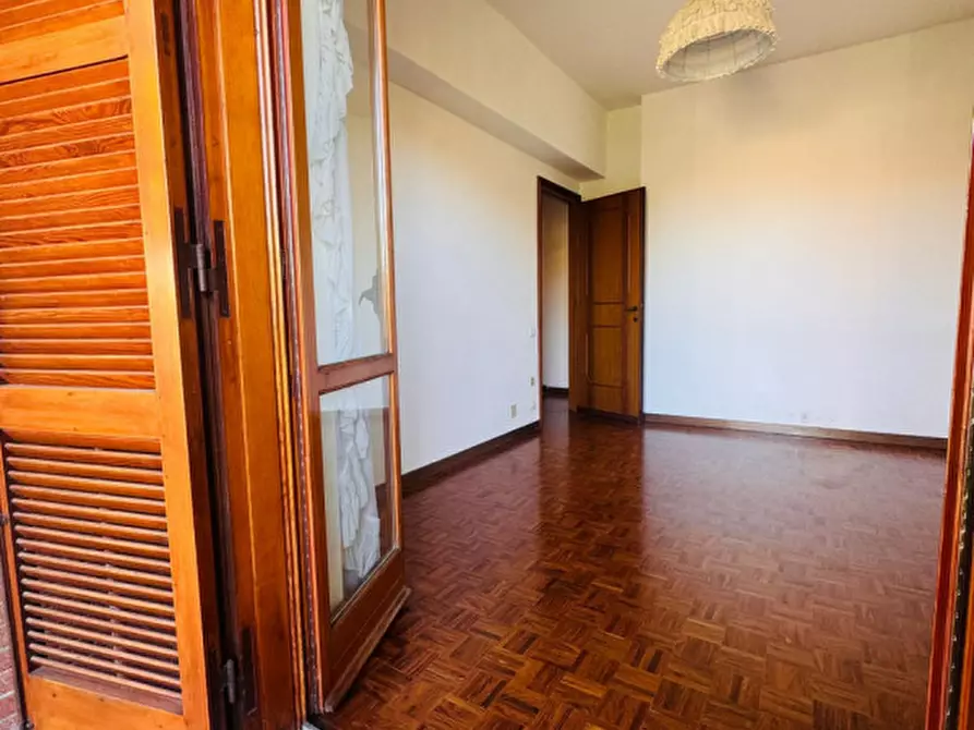 Immagine 14 di Villa in vendita  in via sofocle 105 a Roma