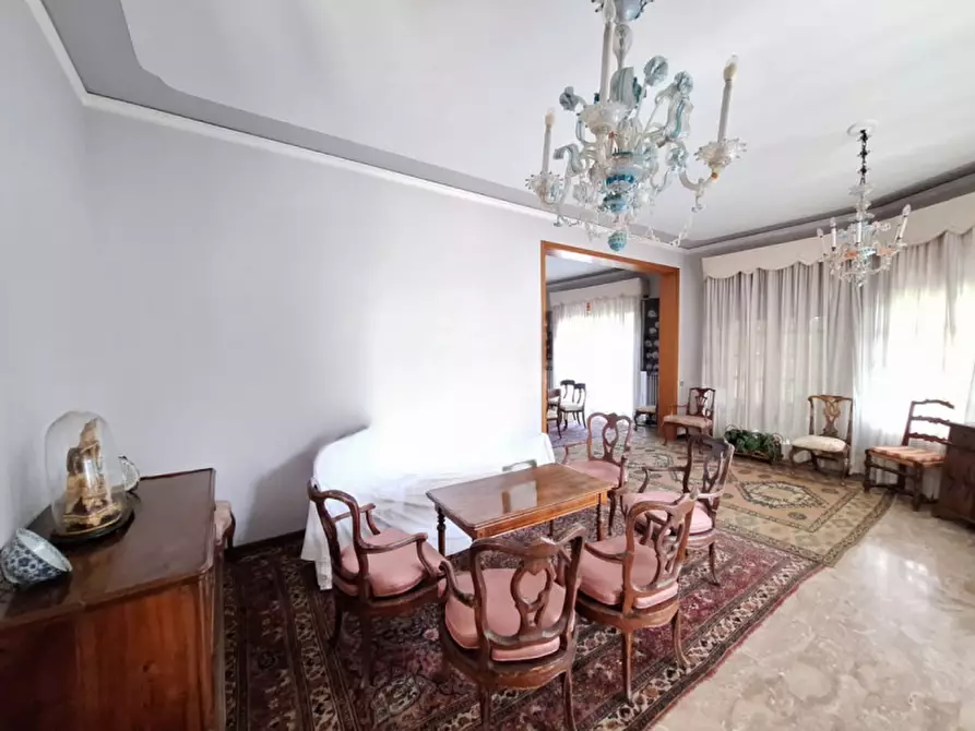 Immagine 1 di Villa in vendita  in Via Benedetto Croce a Rovigo