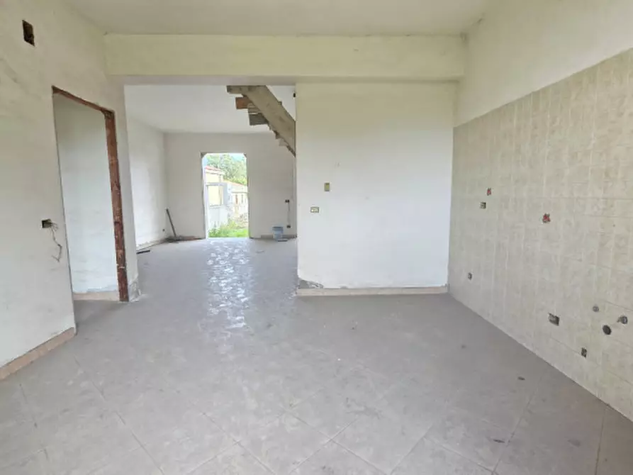 Immagine 9 di Villa in vendita  in VIA VALDINA, 26 a Valdina