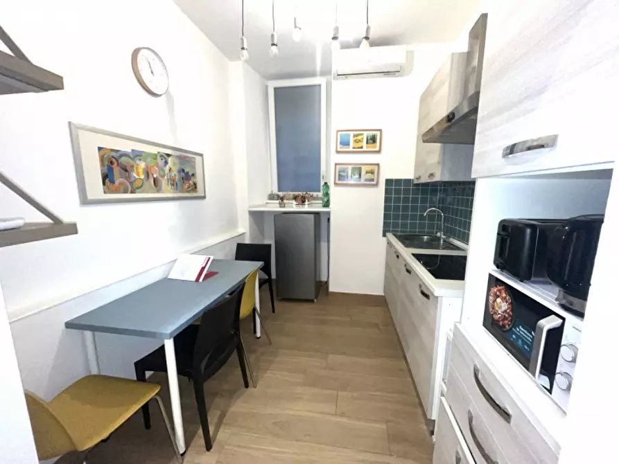 Immagine 7 di Appartamento in vendita  in Via Marziale a Roma