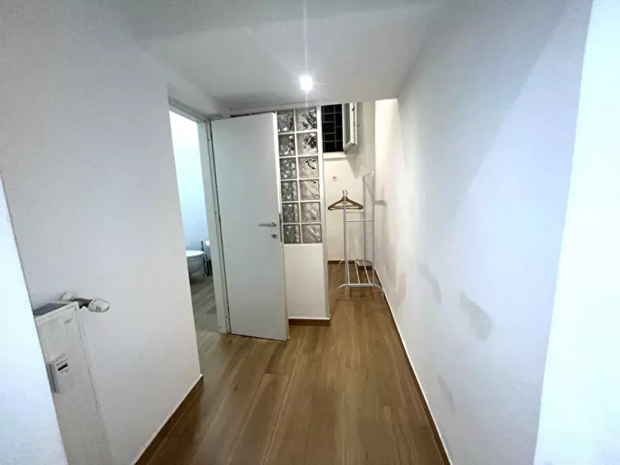 Immagine 7 di Appartamento in vendita  in Via Marziale a Roma