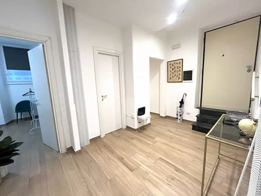 Immagine 21 di Appartamento in vendita  in Via Marziale a Roma