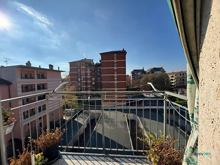 Immagine 6 di Appartamento in affitto  in Via Pellegrino Rossi a Milano
