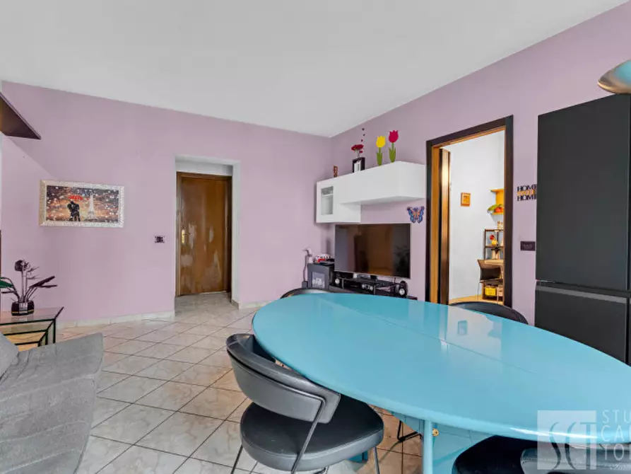 Immagine 3 di Appartamento in vendita  in Alzaia Naviglio Pavese, 60 a Milano