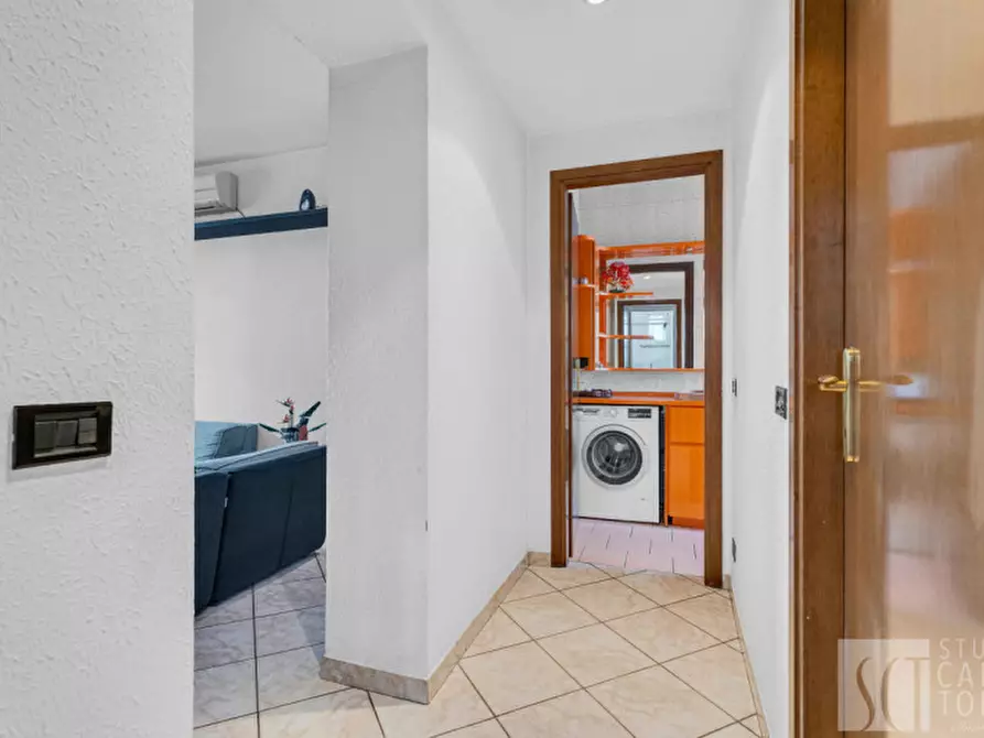 Immagine 14 di Appartamento in vendita  in Alzaia Naviglio Pavese, 60 a Milano