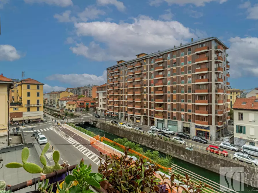 Immagine 19 di Appartamento in vendita  in Alzaia Naviglio Pavese, 60 a Milano