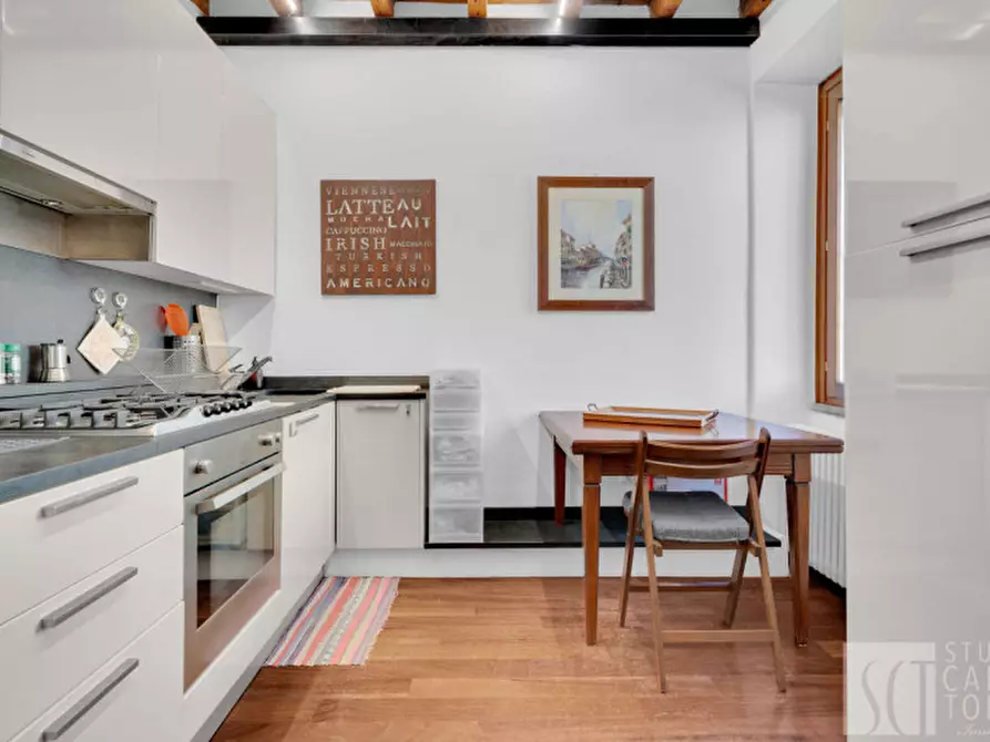 Immagine 3 di Appartamento in affitto  in alzaia naviglio pavese, 6 a Milano