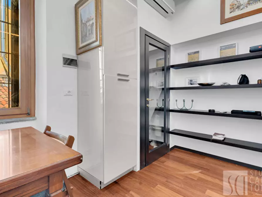 Immagine 4 di Appartamento in affitto  in alzaia naviglio pavese, 6 a Milano