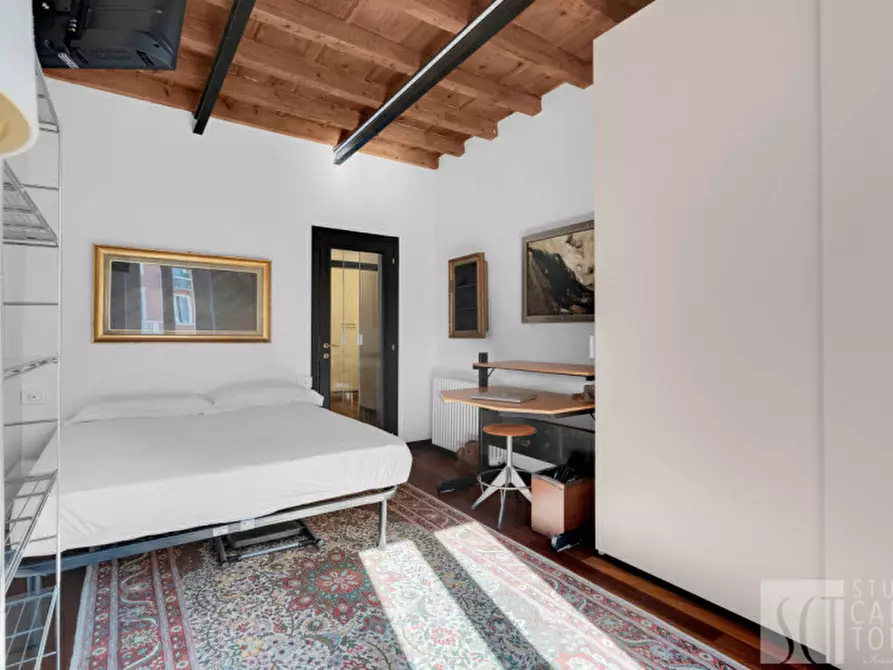 Immagine 9 di Appartamento in affitto  in alzaia naviglio pavese, 6 a Milano