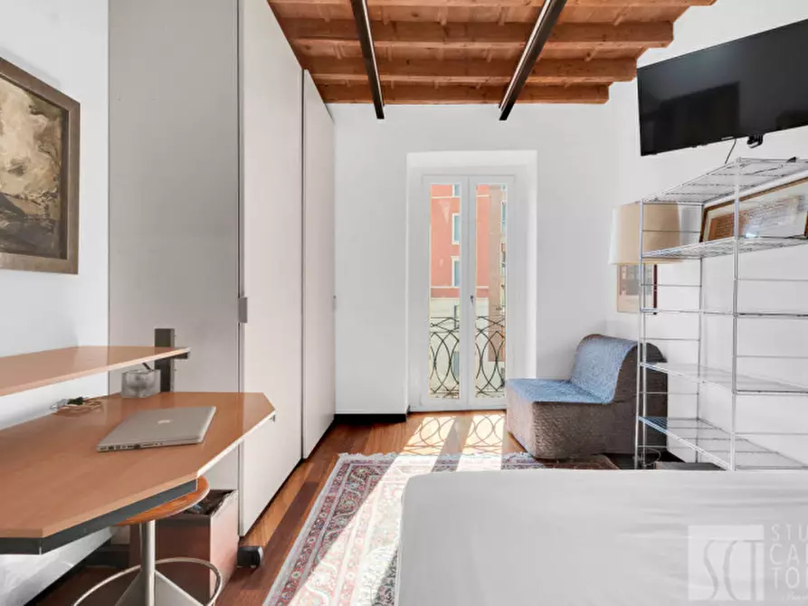 Immagine 10 di Appartamento in affitto  in alzaia naviglio pavese, 6 a Milano