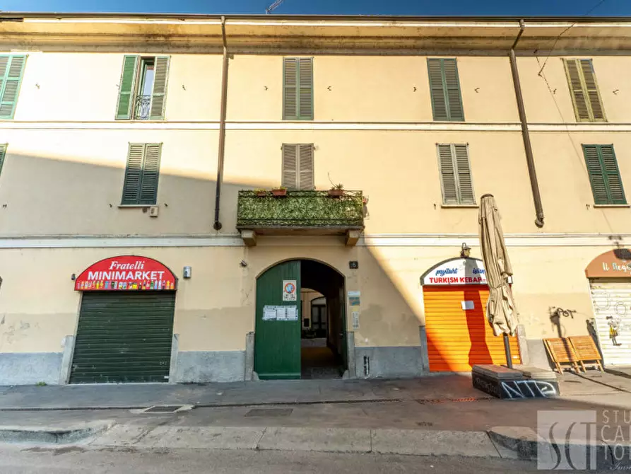 Immagine 15 di Appartamento in affitto  in alzaia naviglio pavese, 6 a Milano
