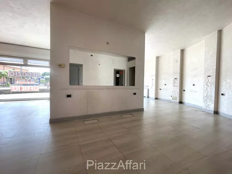Immagine 13 di Negozio in vendita  in Via IV Novembre a Piove Di Sacco