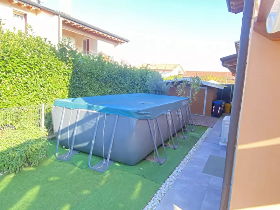 Immagine 7 di Casa bifamiliare in vendita  a Rossano Veneto