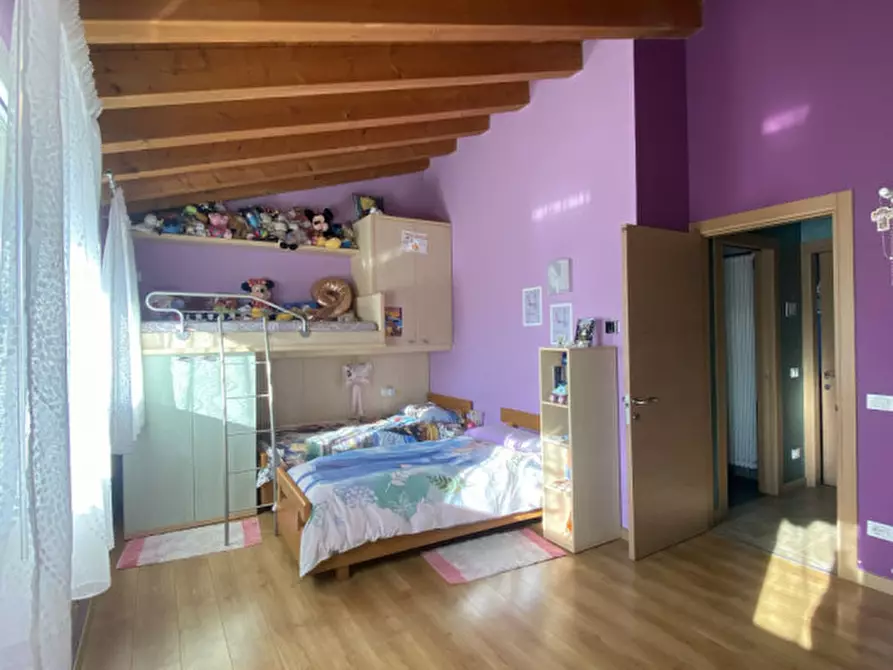 Immagine 11 di Casa bifamiliare in vendita  a Rossano Veneto