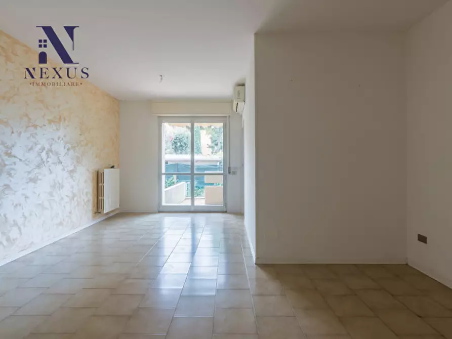 Immagine 4 di Appartamento in vendita  a Fano