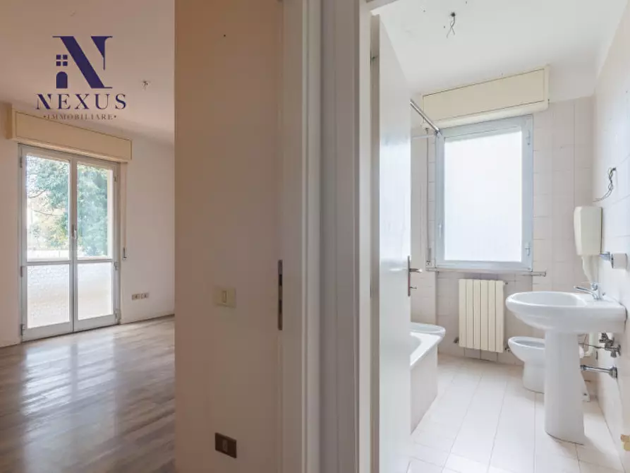 Immagine 17 di Appartamento in vendita  a Fano