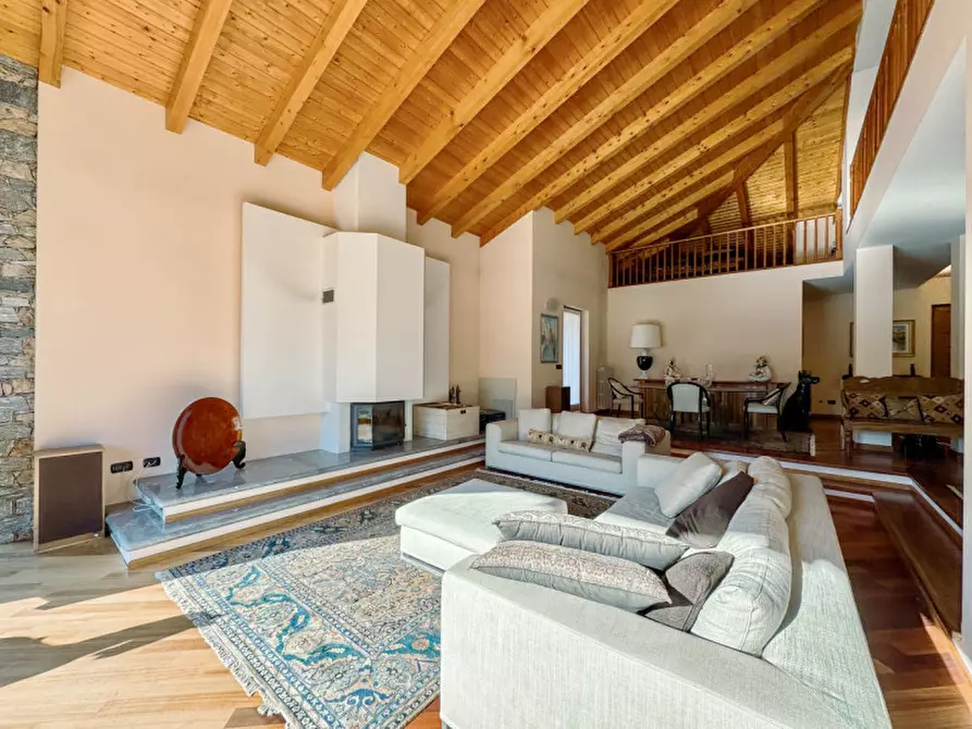 Immagine 4 di Villa in vendita  in Via Cesare Battisti 84 a Invorio