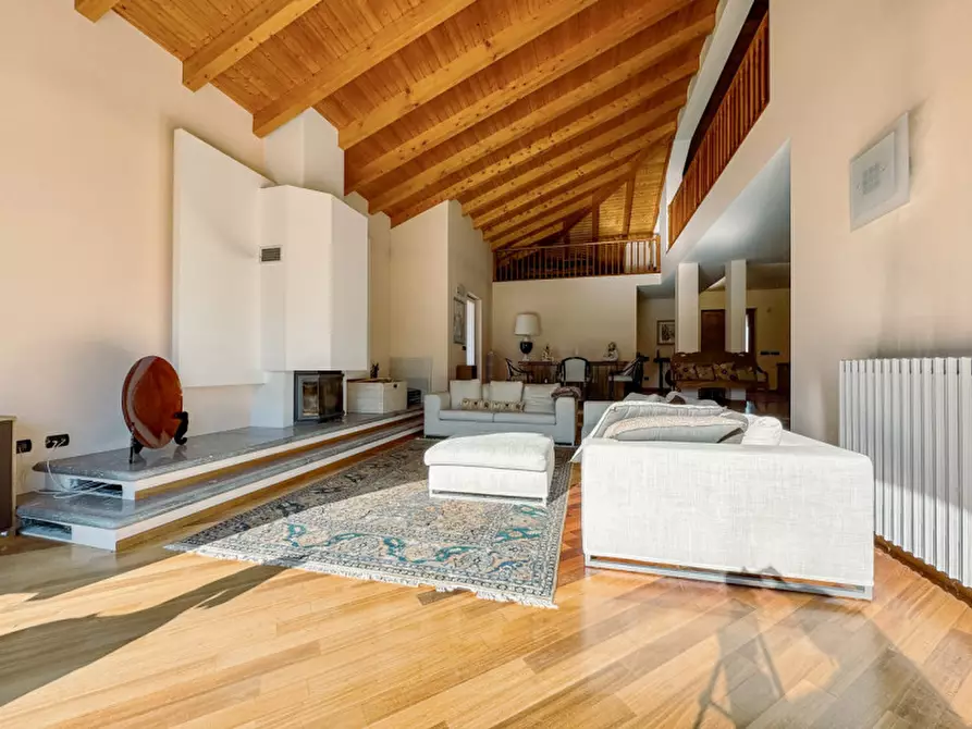 Immagine 7 di Villa in vendita  in Via Cesare Battisti 84 a Invorio