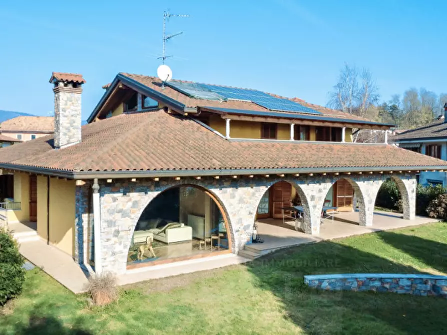 Immagine 23 di Villa in vendita  in Via Cesare Battisti 84 a Invorio